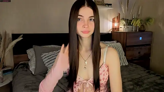 MaryJacksoon online show from November 10, 8:31 am