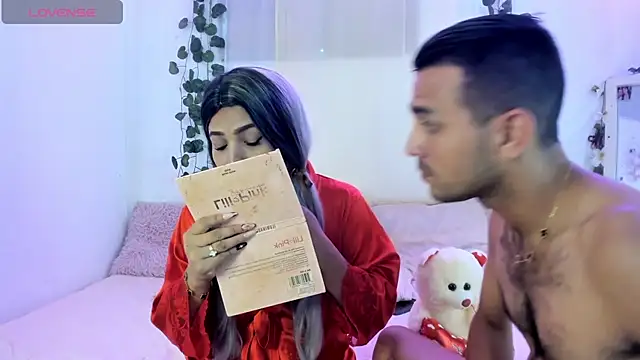 catalina and roger online show from October 9, 9:52 pm