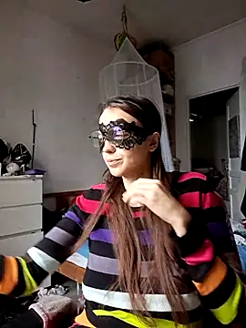 Snapshot of PearMaki chatting on September 16, 2:25 pm PearMaki online show from September 16, 2:25 pm