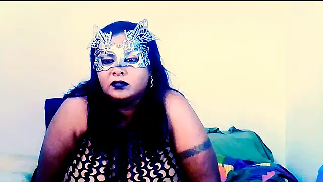 Snapshot of Mysterylady143 chatting on October 31, 8:13 pm Mysterylady143 online show from October 31, 8:13 pm