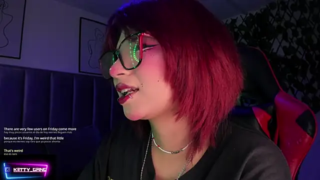 Snapshot of Kitty_Gang chatting on October 3, 3:11 am Kitty Gang online show from October 3, 3:11 am