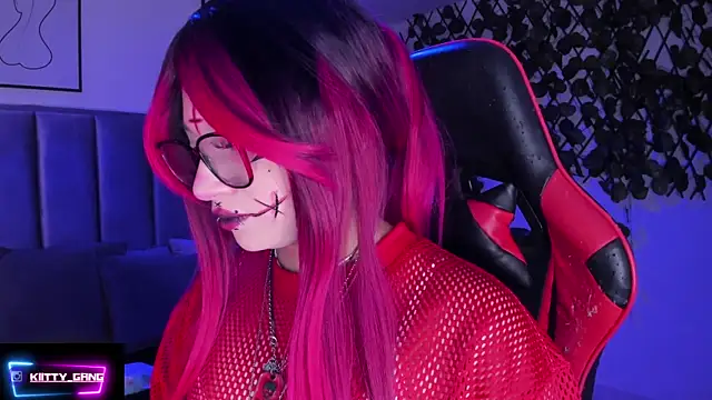 Snapshot of Kitty_Gang chatting on October 8, 2:49 am Kitty Gang online show from October 8, 2:49 am