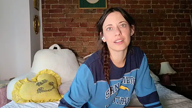 Snapshot of MaeDaybaby chatting on September 21, 11:31 am MaeDaybaby online show from September 21, 11:31 am