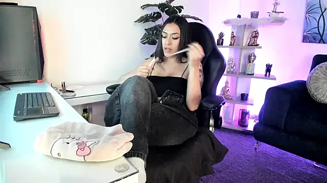 Snapshot of BaphyBaby chatting on October 22, 7:19 pm BaphyBaby online show from October 22, 7:19 pm