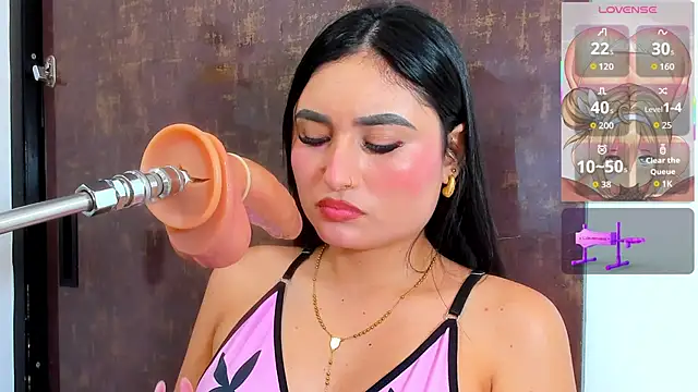 dazhia lee online show from November 8, 8:25 pm