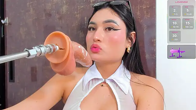 dazhia lee online show from September 28, 10:04 pm