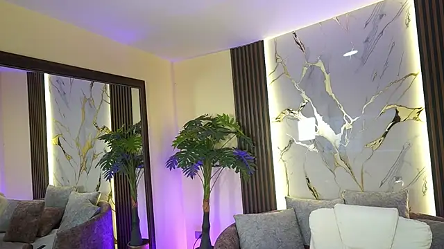 AlliceRouse online show from October 31, 7:40 pm