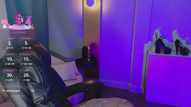 Snapshot of Jenna_Adams_ chatting on October 22, 1:21 am Jenna Adams online show from October 22, 1:21 am