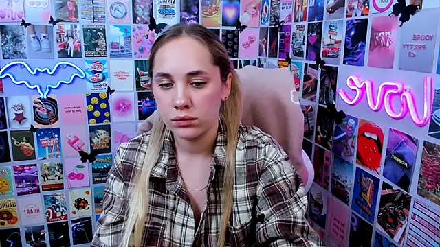 MiaMilas online show from October 7, 5:17 pm