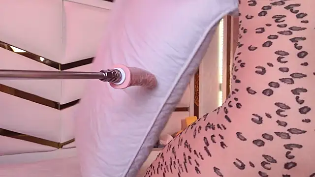 sophie 1 online show from October 17, 3:54 am