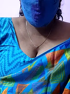 mallu-sumi online show from February 1, 7:12 pm