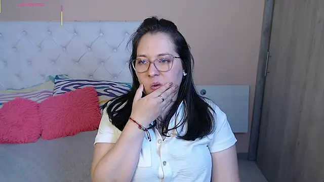 May Carlier online show from November 30, 6:28 am