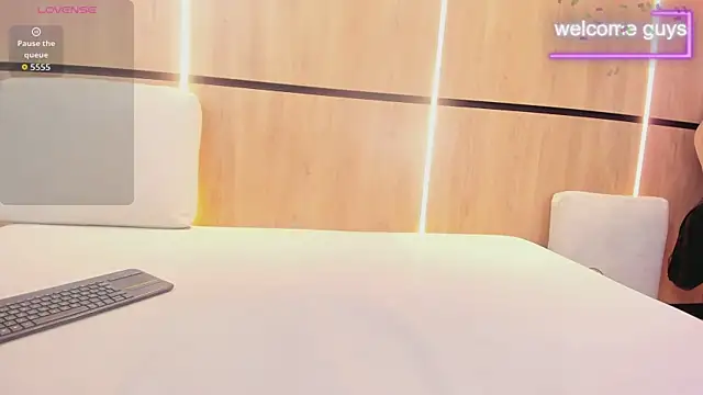 adela chase online show from October 15, 2:58 am