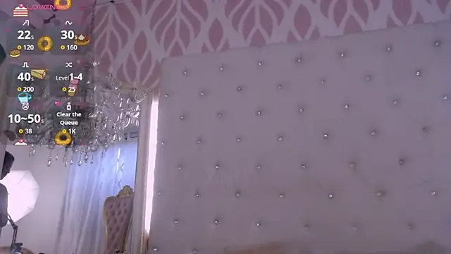 Snapshot of JadeSoleile chatting on October 6, 12:22 pm JadeSoleile online show from October 6, 12:22 pm