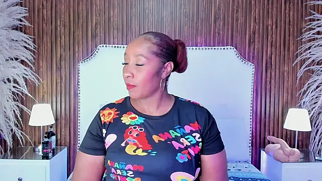 Krystal cambell1 online show from July 25, 4:08 am