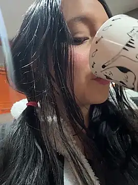 Snapshot of Emily_Trujillo chatting on October 14, 6:10 pm Emily Trujillo online show from October 14, 6:10 pm