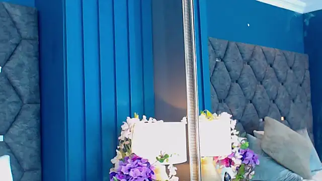 Snapshot of VanessaGlenn chatting on October 15, 8:22 pm VanessaGlenn online show from October 15, 8:22 pm