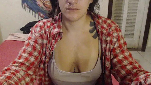 Snapshot of MissRebeka chatting on October 20, 9:51 pm MissRebeka online show from October 20, 9:51 pm