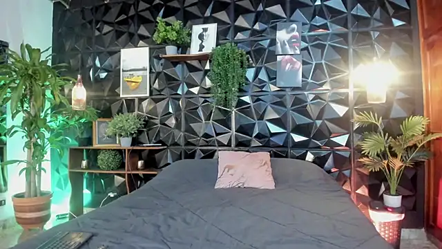 Snapshot of karla_999 chatting on October 22, 12:15 am karla 999 online show from October 22, 12:15 am