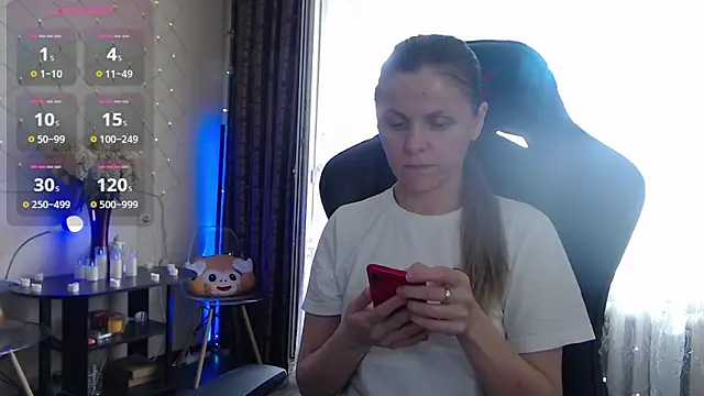 JessieOMays online show from April 4, 9:41 am