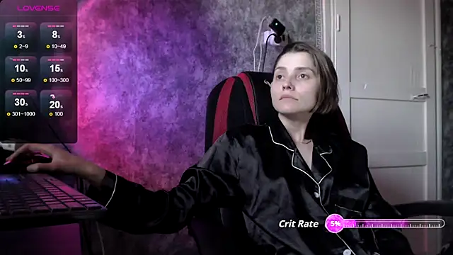 Snapshot of womanstrong78 chatting on September 19, 6:01 am womanstrong78 online show from September 19, 6:01 am