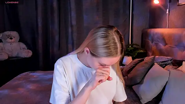 Carol  Cox online show from September 24, 11:48 pm