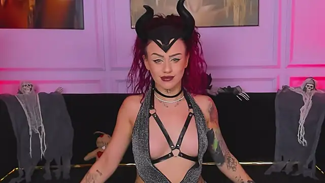 Snapshot of AmyRider chatting on October 28, 9:08 pm AmyRider online show from October 28, 9:08 pm