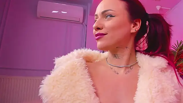 Snapshot of AmyRider chatting on October 14, 8:00 pm AmyRider online show from October 14, 8:00 pm