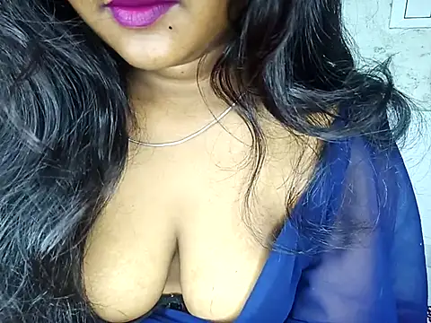 Snapshot of Muktha chatting on October 3, 4:06 am Muktha online show from October 3, 4:06 am