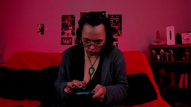 Snapshot of lilith-deveraux chatting on October 24, 2:35 pm lilith-deveraux online show from October 24, 2:35 pm