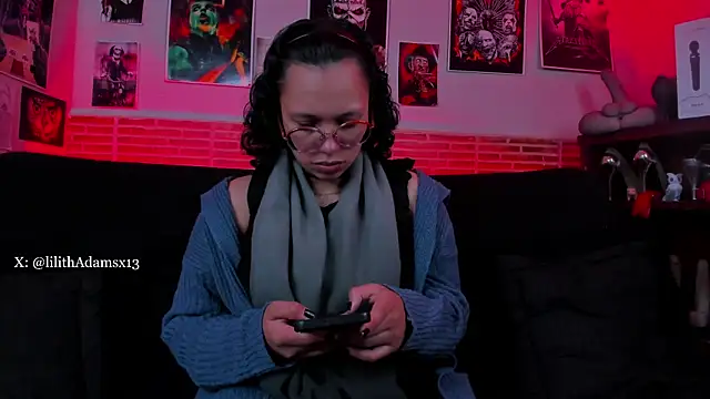 Snapshot of lilith-deveraux chatting on October 6, 1:50 pm lilith-deveraux online show from October 6, 1:50 pm