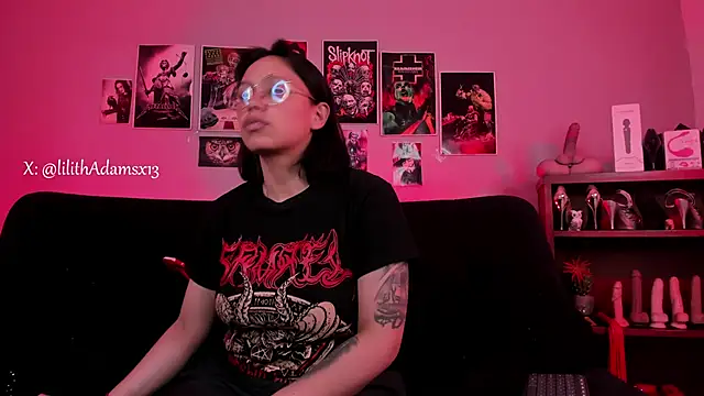 Snapshot of lilith-deveraux chatting on October 28, 12:05 am lilith-deveraux online show from October 28, 12:05 am