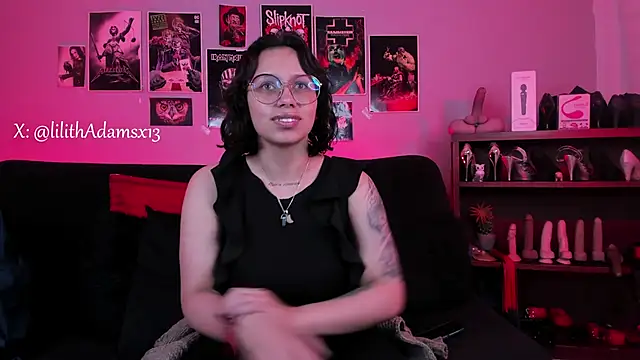 Snapshot of lilith-deveraux chatting on October 29, 1:47 pm lilith-deveraux online show from October 29, 1:47 pm