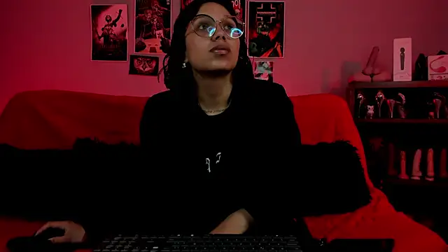 Snapshot of lilith-deveraux chatting on October 20, 2:09 pm lilith-deveraux online show from October 20, 2:09 pm