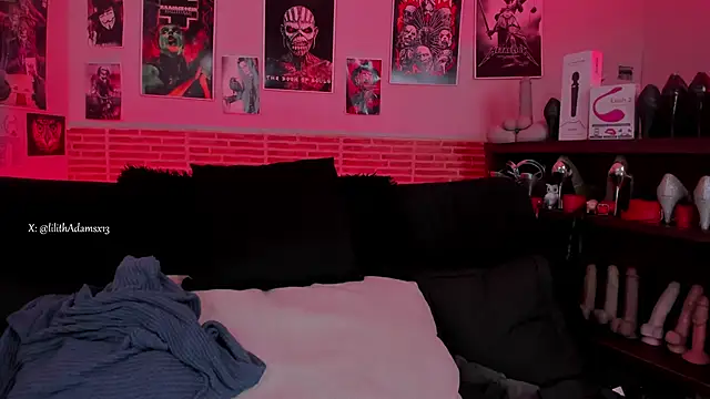 Snapshot of lilith-deveraux chatting on October 16, 2:20 pm lilith-deveraux online show from October 16, 2:20 pm