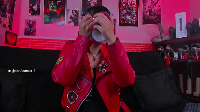 Snapshot of lilith-deveraux chatting on September 26, 3:31 pm lilith-deveraux online show from September 26, 3:31 pm