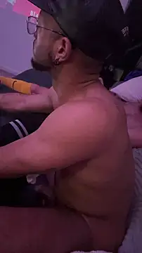 KySir1990 online show from November 12, 2:31 am