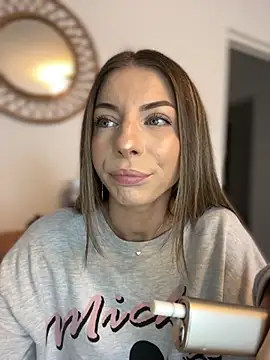 Snapshot of Mia_Ethan chatting on October 10, 10:09 am Mia Ethan online show from October 10, 10:09 am