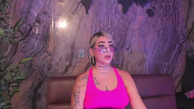 Alahia Dangelo online show from November 7, 5:40 pm