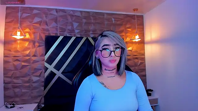 Snapshot of Alahia_Dangelo chatting on October 9, 11:36 am Alahia Dangelo online show from October 9, 11:36 am