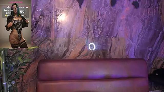 Snapshot of Alahia_Dangelo chatting on October 27, 5:19 pm Alahia Dangelo online show from October 27, 5:19 pm