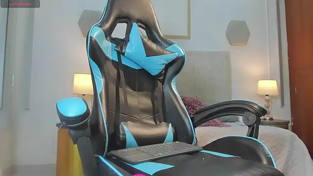  maria foxx  online show from December 3, 7:16 pm