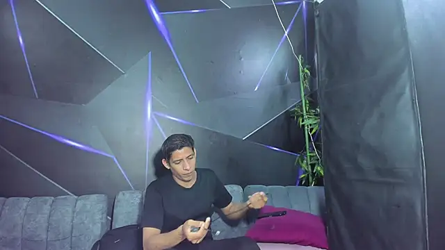 playsgirlhot online show from April 10, 11:16 am