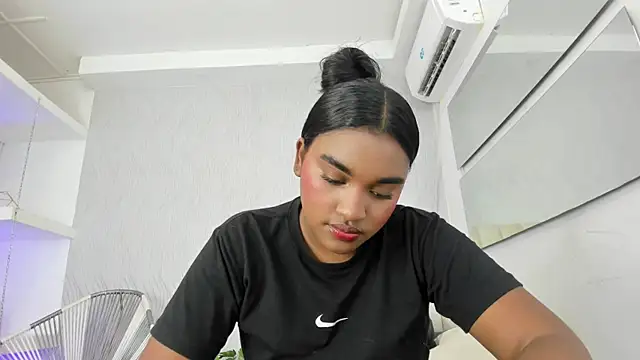 Snapshot of kayna_gomez chatting on October 31, 7:40 pm kayna gomez online show from October 31, 7:40 pm