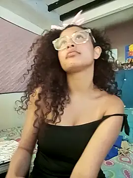 Milkdulce1 online show from April 14, 2:17 pm