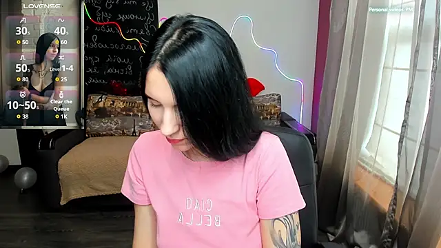 KarolinaBlacks online show from April 4, 5:39 am