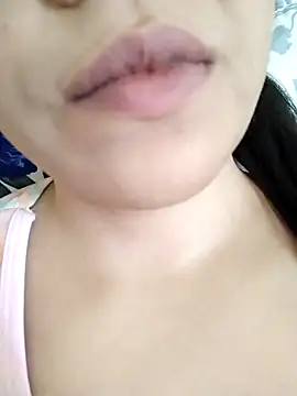 Snapshot of Anki-doll chatting on October 4, 6:41 am Anki-doll online show from October 4, 6:41 am