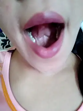 Snapshot of Anki-doll chatting on September 24, 6:23 am Anki-doll online show from September 24, 6:23 am