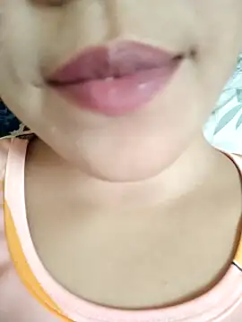 Snapshot of Anki-doll chatting on October 16, 9:34 am Anki-doll online show from October 16, 9:34 am