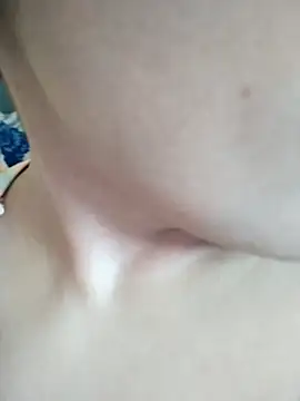 Snapshot of Anki-doll chatting on October 15, 9:23 am Anki-doll online show from October 15, 9:23 am